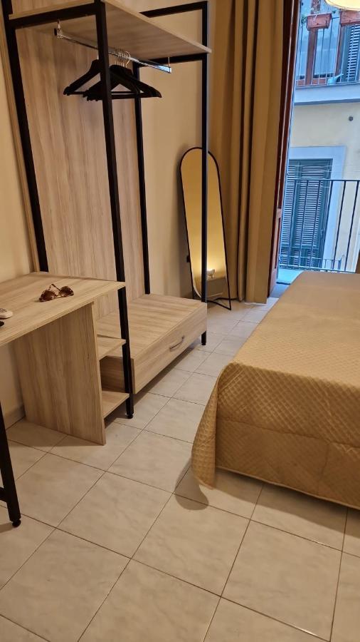 Incoming Quartieri Spagnoli Napoli Ngoại thất bức ảnh