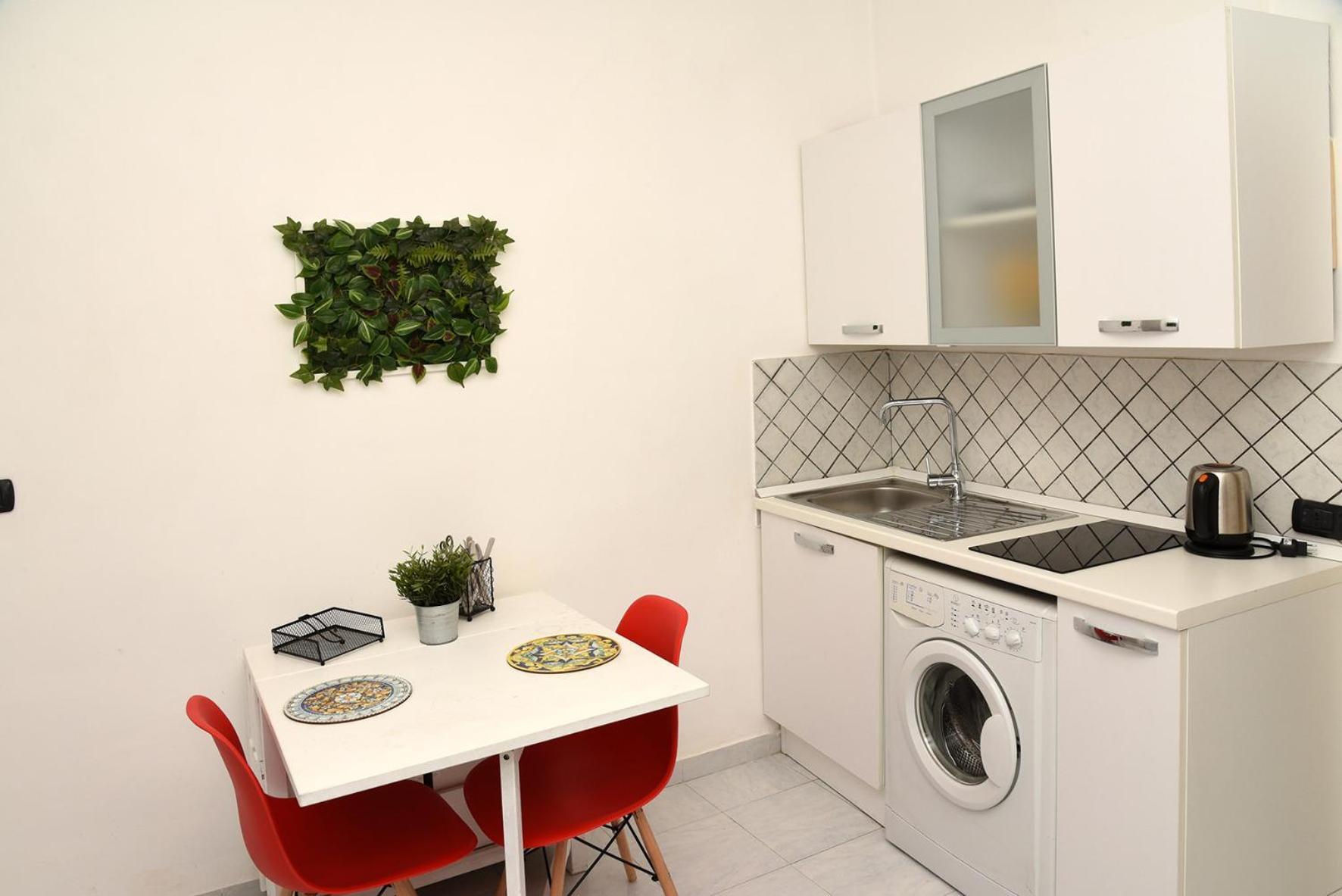 Incoming Quartieri Spagnoli Napoli Ngoại thất bức ảnh